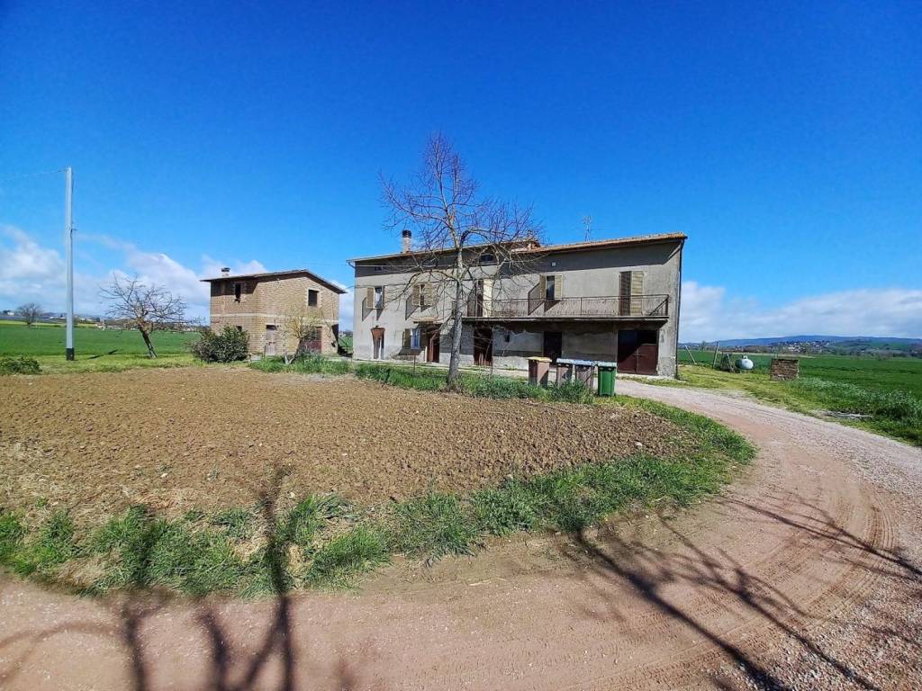 Villa a Fratta todina in Via Teveraccio S.N.C. - Foto 5