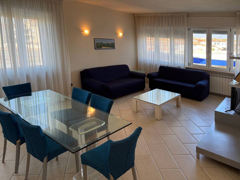 Appartamento a Viareggio in Viale Giosuè Carducci - Foto 4