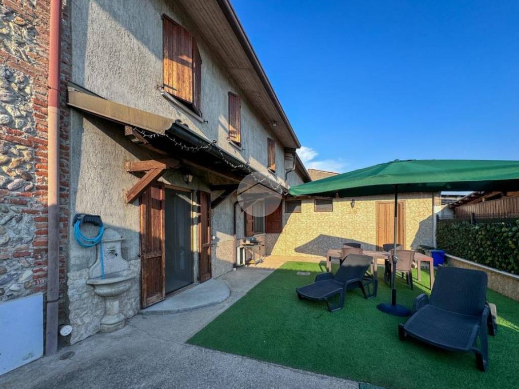 Casa indipendente a Castrezzato in Via Calura - Foto 2
