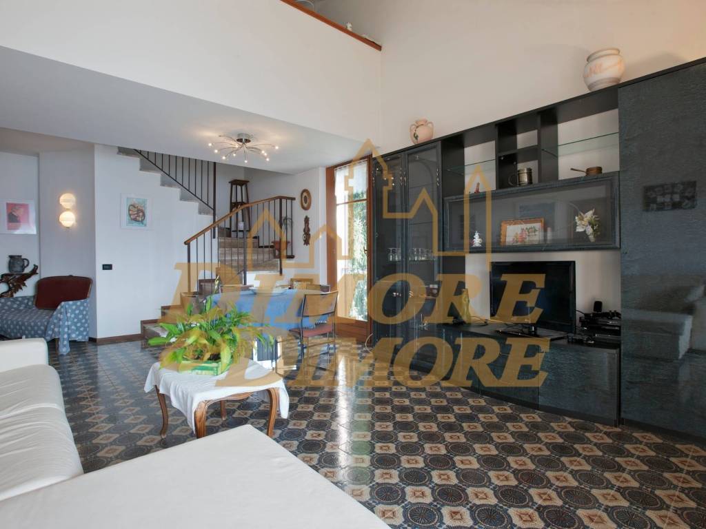 Appartamento a Oggebbio in Strada Statale 34 del Lago Maggiore, 68 - Foto 3