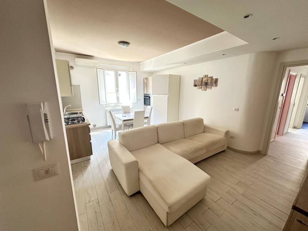 Appartamento a Cosenza in Via Giovanni Minzoni, 5 - Foto 2
