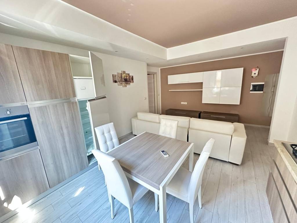 Appartamento a Cosenza in Via Giovanni Minzoni, 5 - Foto 4