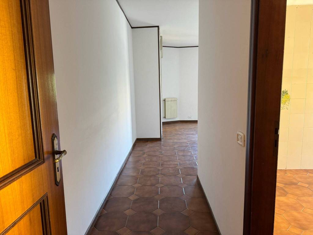 Appartamento a Caltanissetta in Viale Trieste, 131 - Foto 3