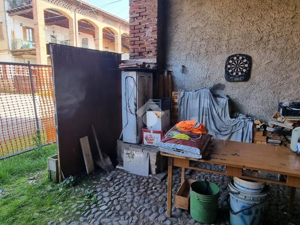 Rustico / casale a Agrate brianza in Via Camillo Benso Conte di Cavour, 10 - Foto 2