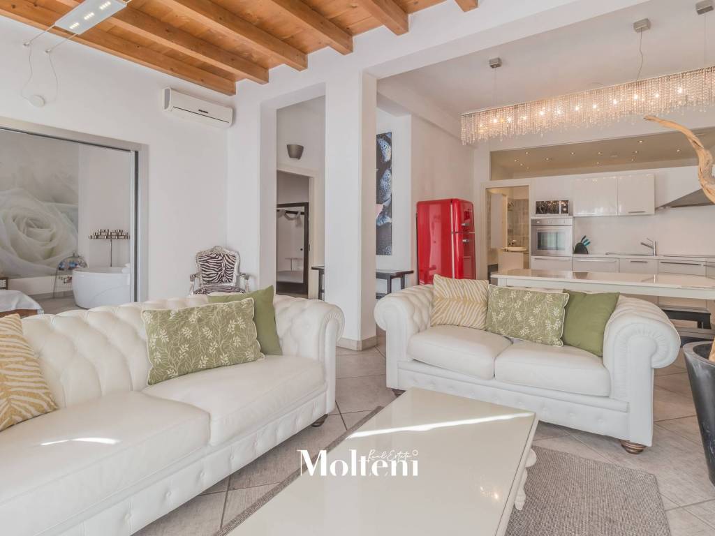 Villa a Malgrate in Via Agudio, 10 - Foto 2