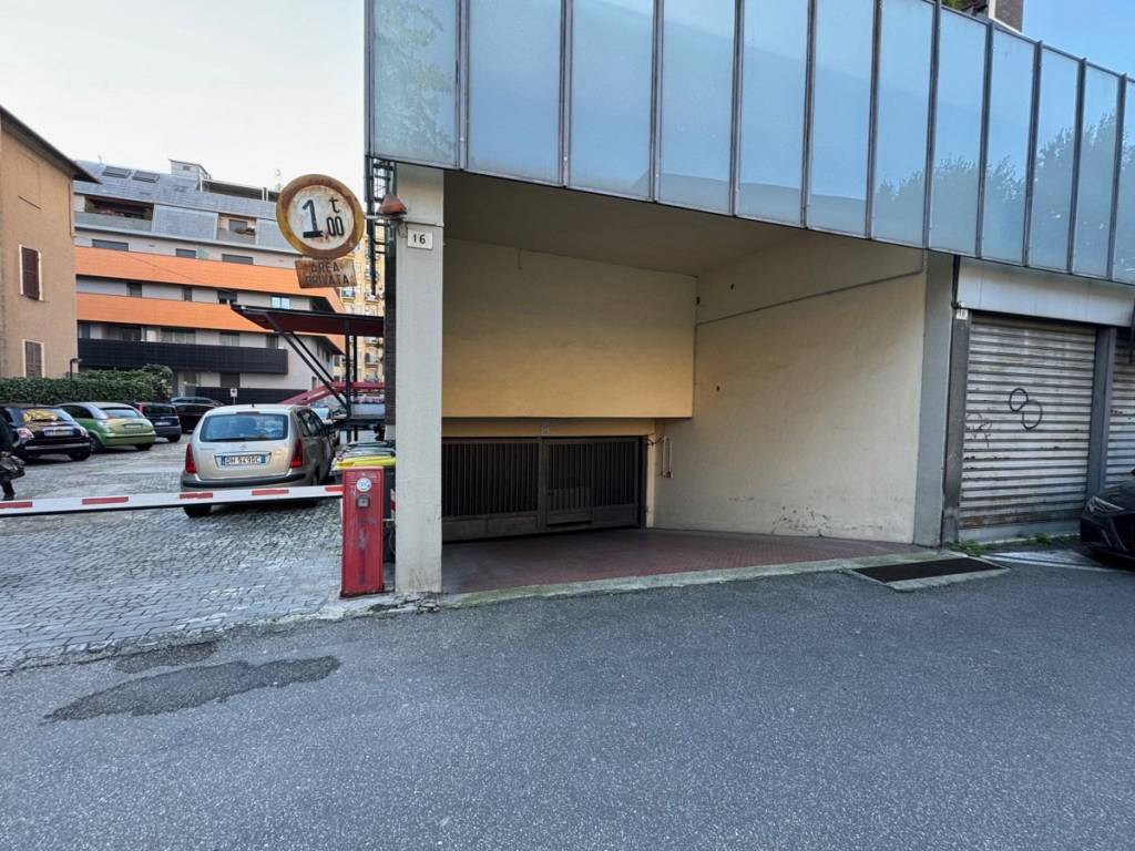 Box / garage a Terni in GARAGE IN VIA BARACCA , 14 - Foto 4