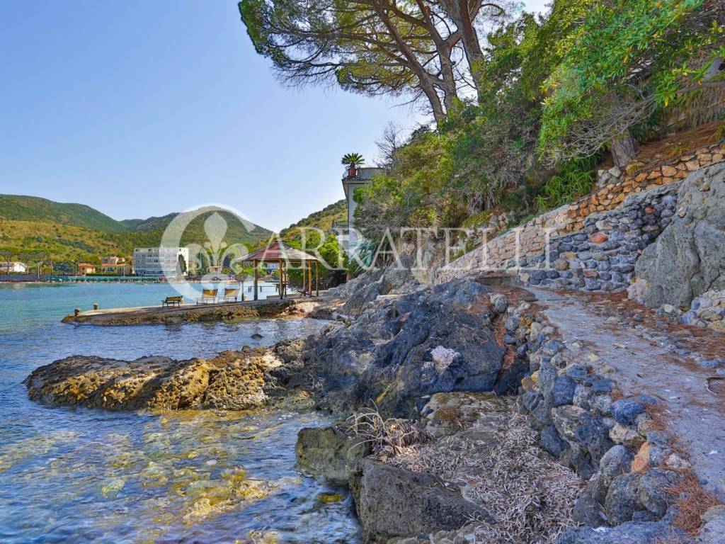 Villa a Monte argentario in Via Ss. Trinità, 14 - Foto 2