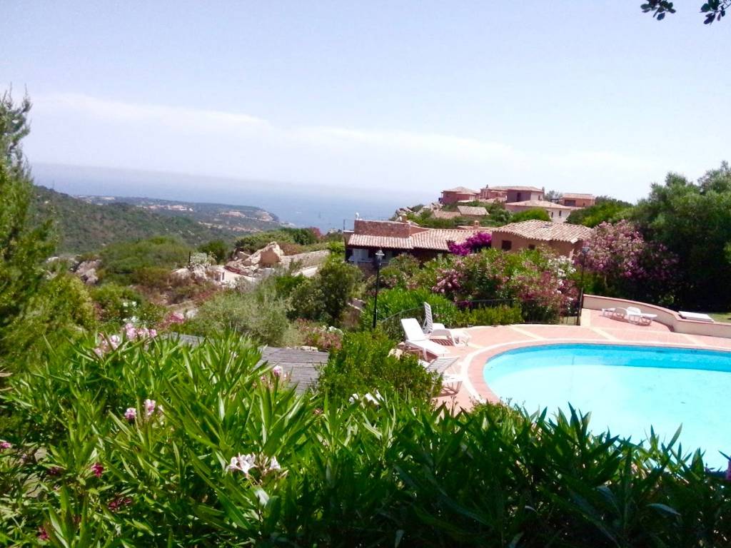 Villa a Arzachena in Via L'Unfarru - Foto 2