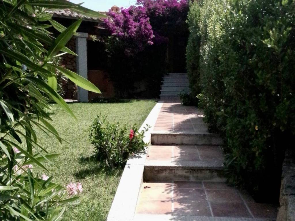 Villa a Arzachena in Via L'Unfarru - Foto 4