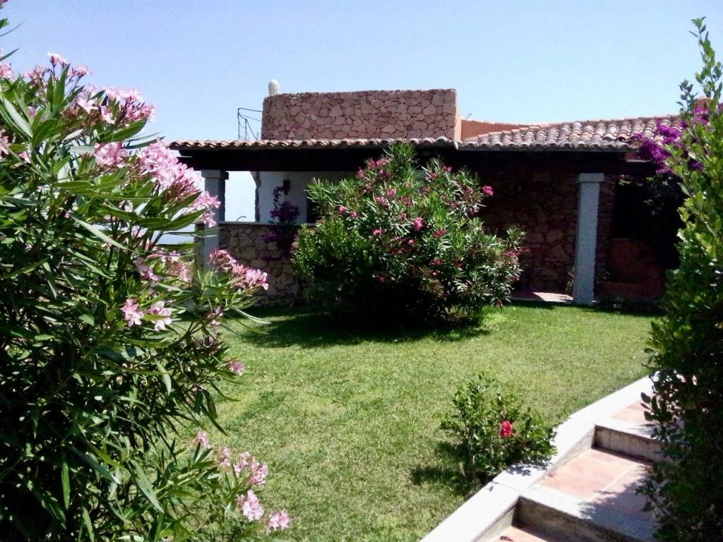Villa a Arzachena in Via L'Unfarru - Foto 5
