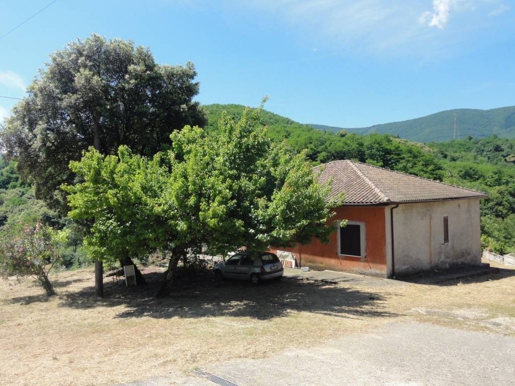 Villa a Ceccano in Via Colle Campanaro - Foto 2