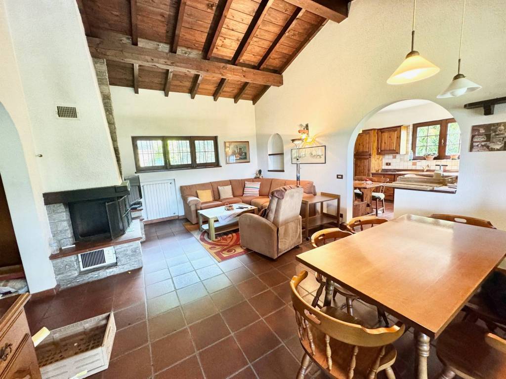 Villa a Luino in Via Pianazzo - Foto 2