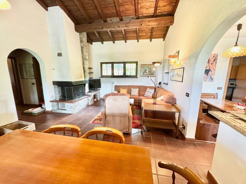 Villa a Luino in Via Pianazzo - Foto 3