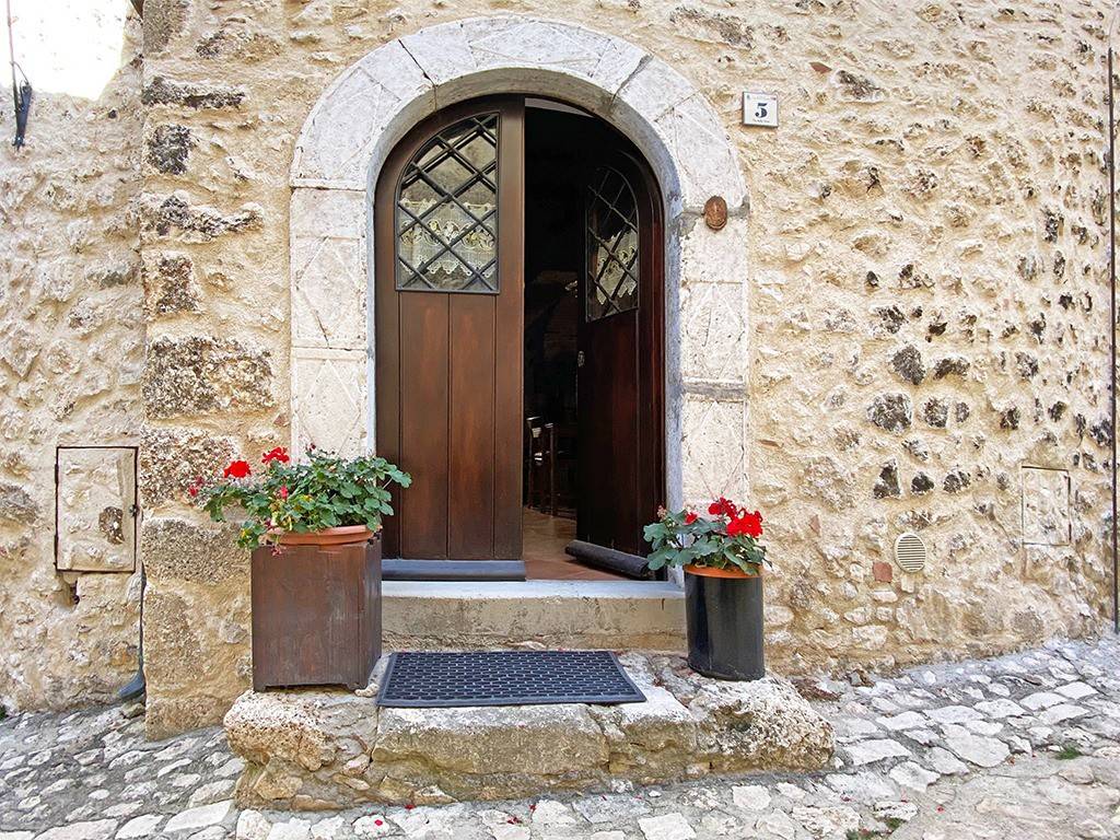Casa indipendente a Santo stefano di sessanio in Via della Torre, 5 - Foto 2