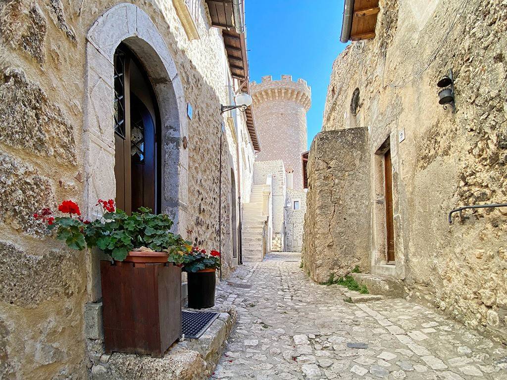Casa indipendente a Santo stefano di sessanio in Via della Torre, 5 - Foto 3
