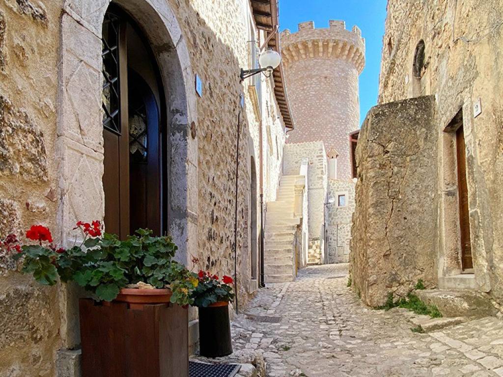 Casa indipendente a Santo stefano di sessanio in Via della Torre, 5 - Foto 5
