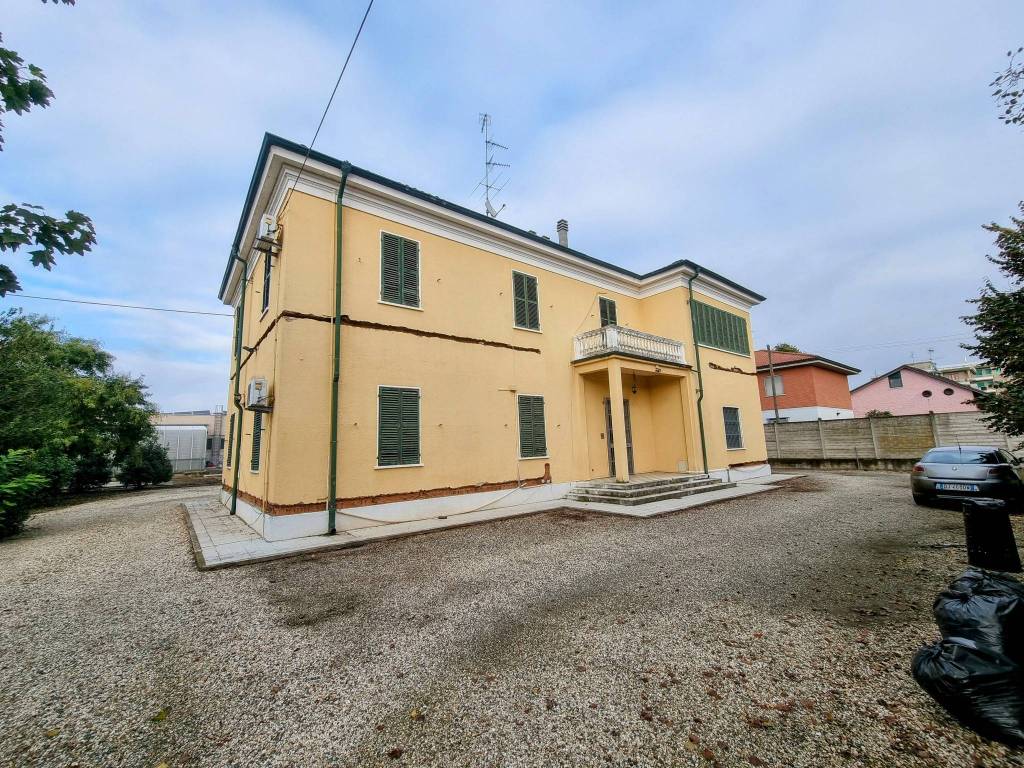 Villa a Alessandria in Via Genova, 208 - Foto 3