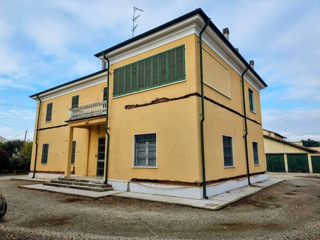 Villa a Alessandria in Via Genova, 208 - Foto 5