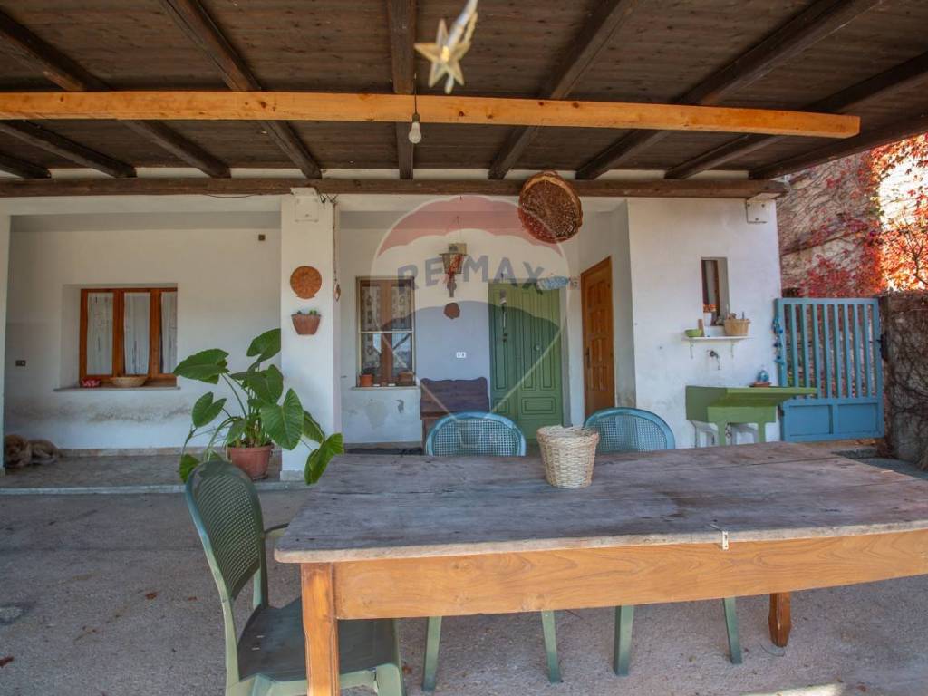 Casa indipendente a Fara filiorum petri in via colli, 84 - Foto 2