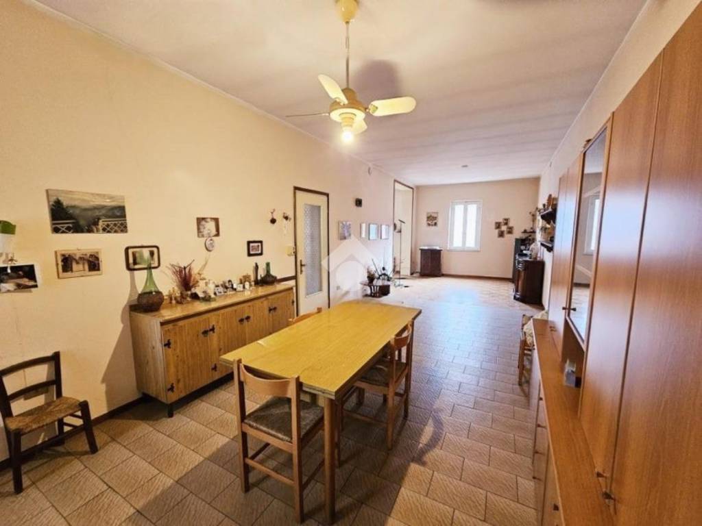 Casa indipendente a Redondesco in Piazza Castello - Foto 2