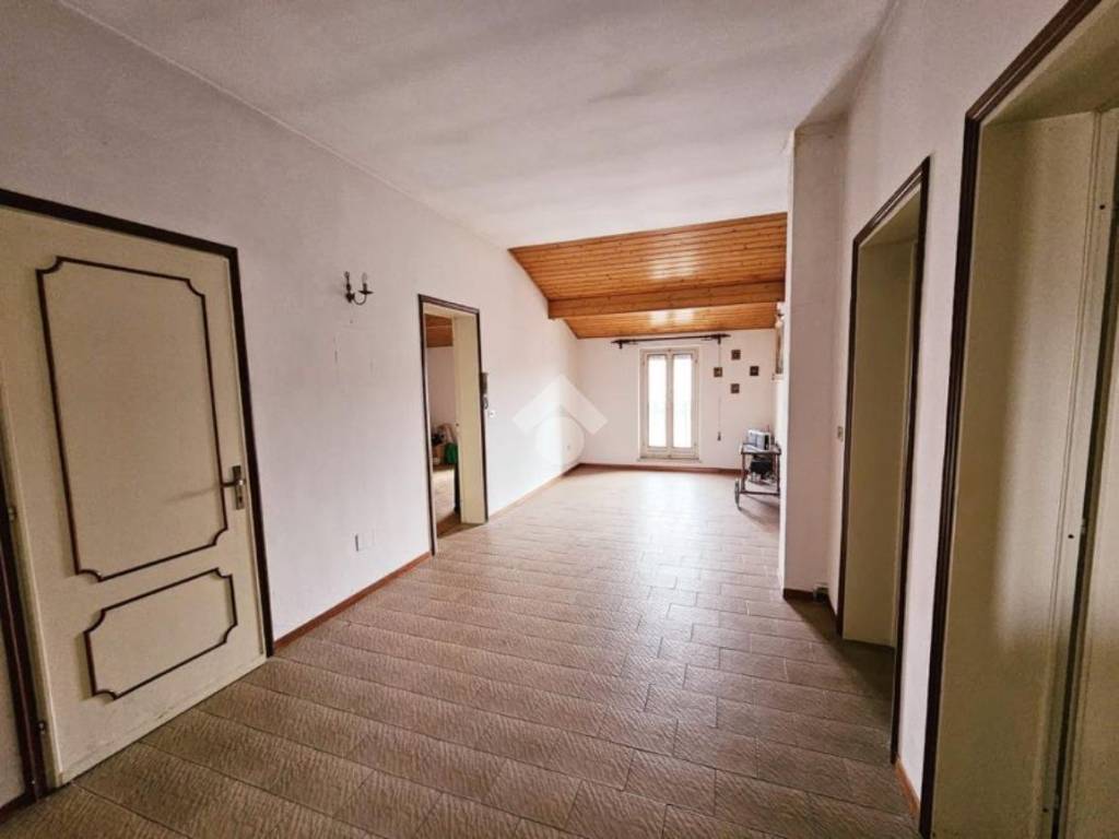 Casa indipendente a Redondesco in Piazza Castello - Foto 5