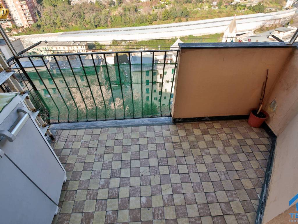 Appartamento a Genova in Via San Bartolomeo del Fossato, 94 - Foto 2