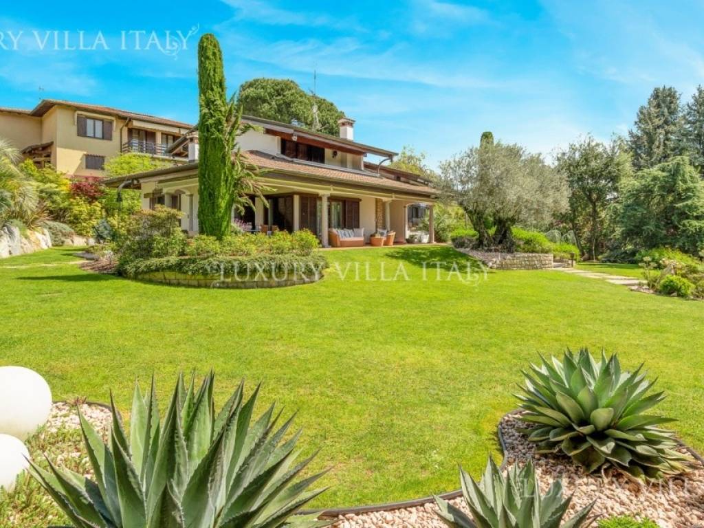 Villa a Besozzo in Via Trento, 27 - Foto 4