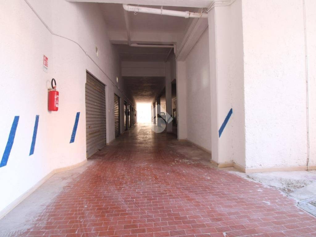 Box / garage a Pomezia in Via Olanda, 65 - Foto 3