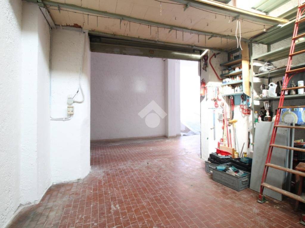 Box / garage a Pomezia in Via Olanda, 65 - Foto 4