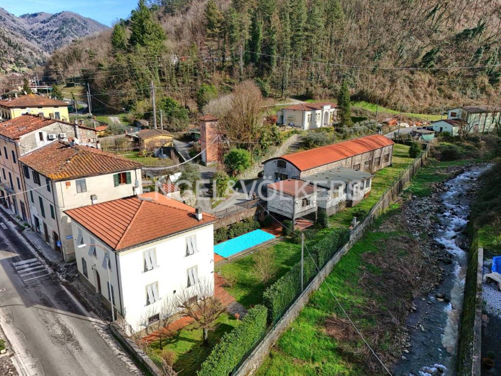 Villa a Borgo a mozzano in Piazza Ponte d'Oro - Foto 2