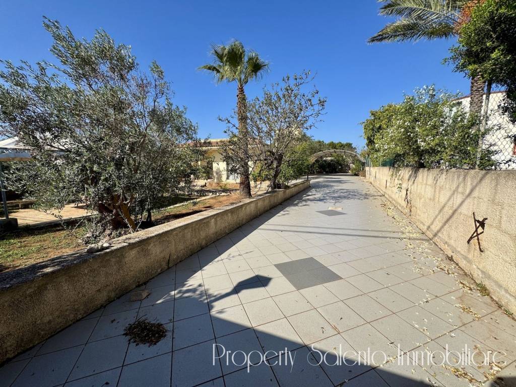 Villa a Racale in Strada Vicinale Pacci o Olive Amare - Foto 2