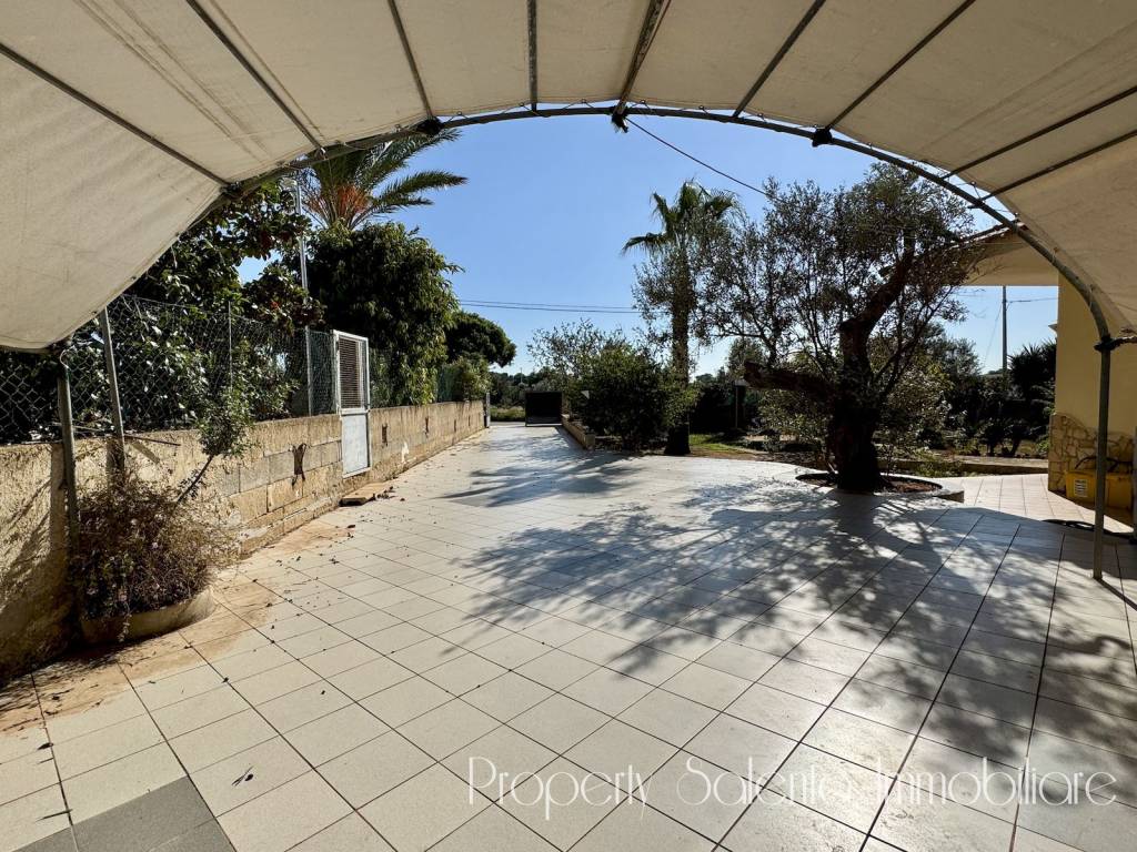 Villa a Racale in Strada Vicinale Pacci o Olive Amare - Foto 4