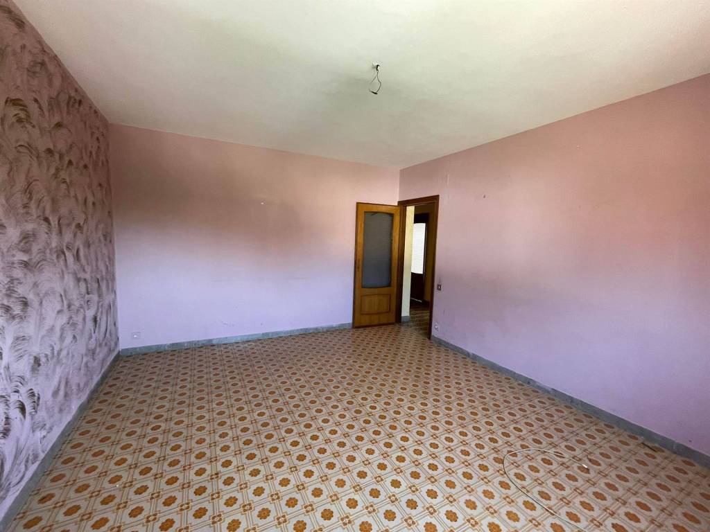 Villa a Castel volturno in VIALE STEFANO DA VERONA, 5 - Foto 2