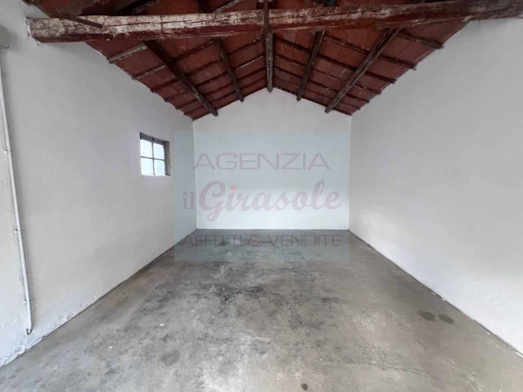 Box / garage a Alba adriatica in Via Ascolana, 46 - Foto 3