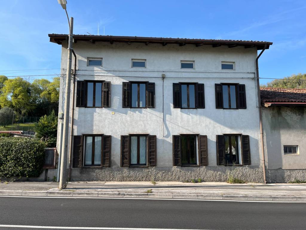 Palazzo / stabile a Gorizia in VIA BRIGATA RE, 24 - Foto 2