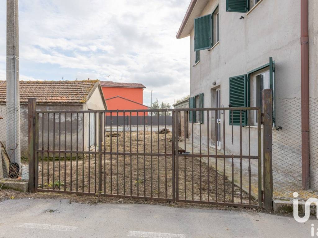 Casa indipendente a Monte san vito in Via Croce del Guerro, 18 - Foto 3