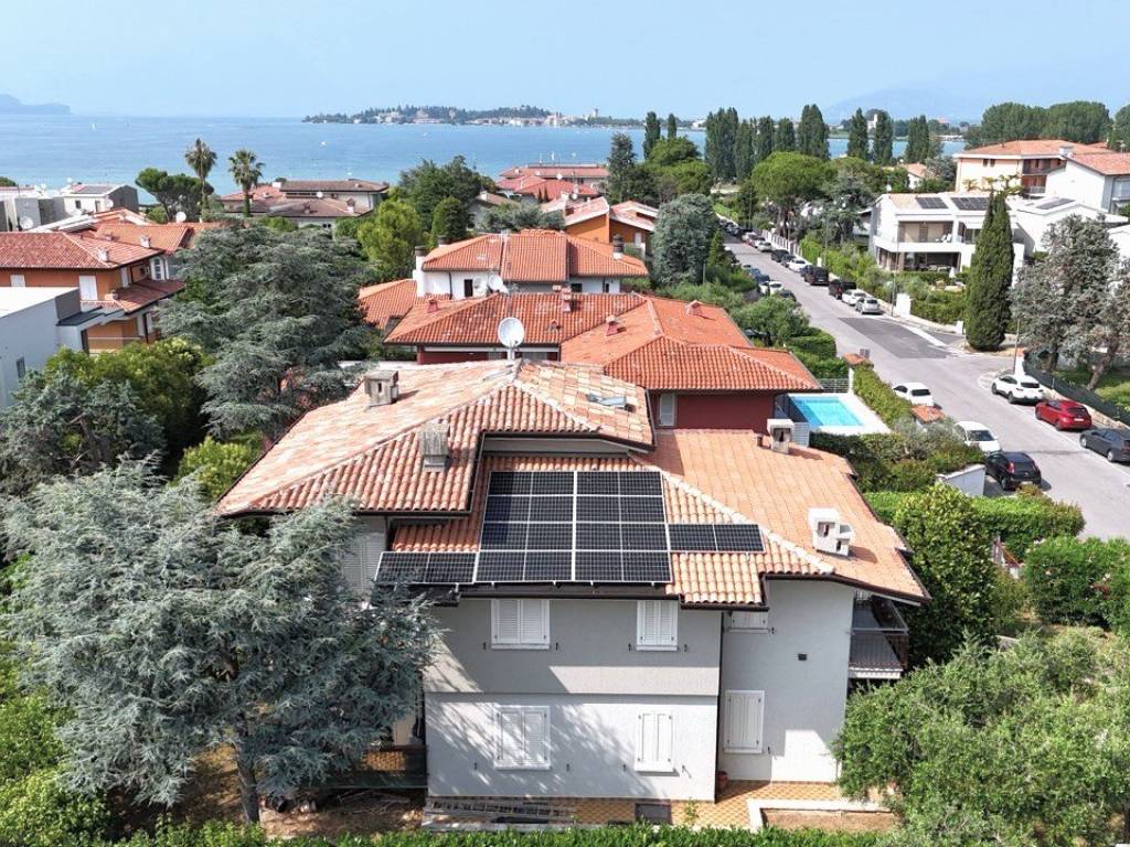 Appartamento a Sirmione in Viale Gramsci - Foto 2