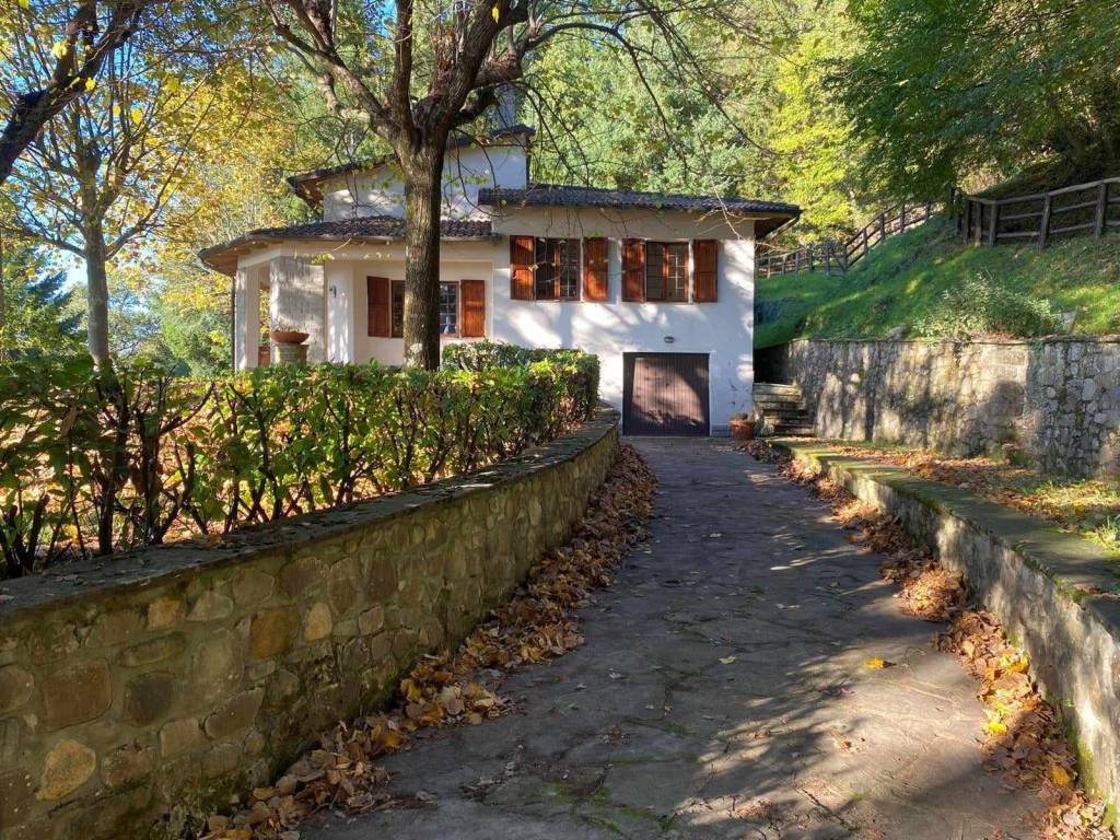 Villa a Chitignano in Via La Chiusa, 10 - Foto 3