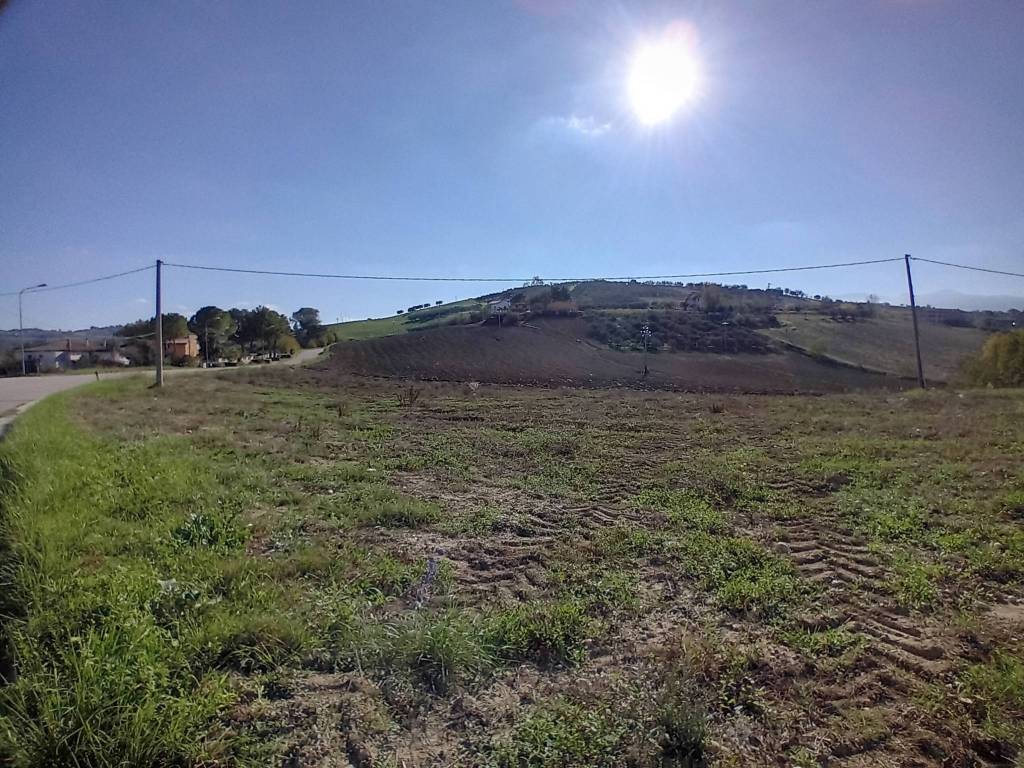 Terreno a Manoppello in Via Don Rocco D'Alessandro, 47 - Foto 2