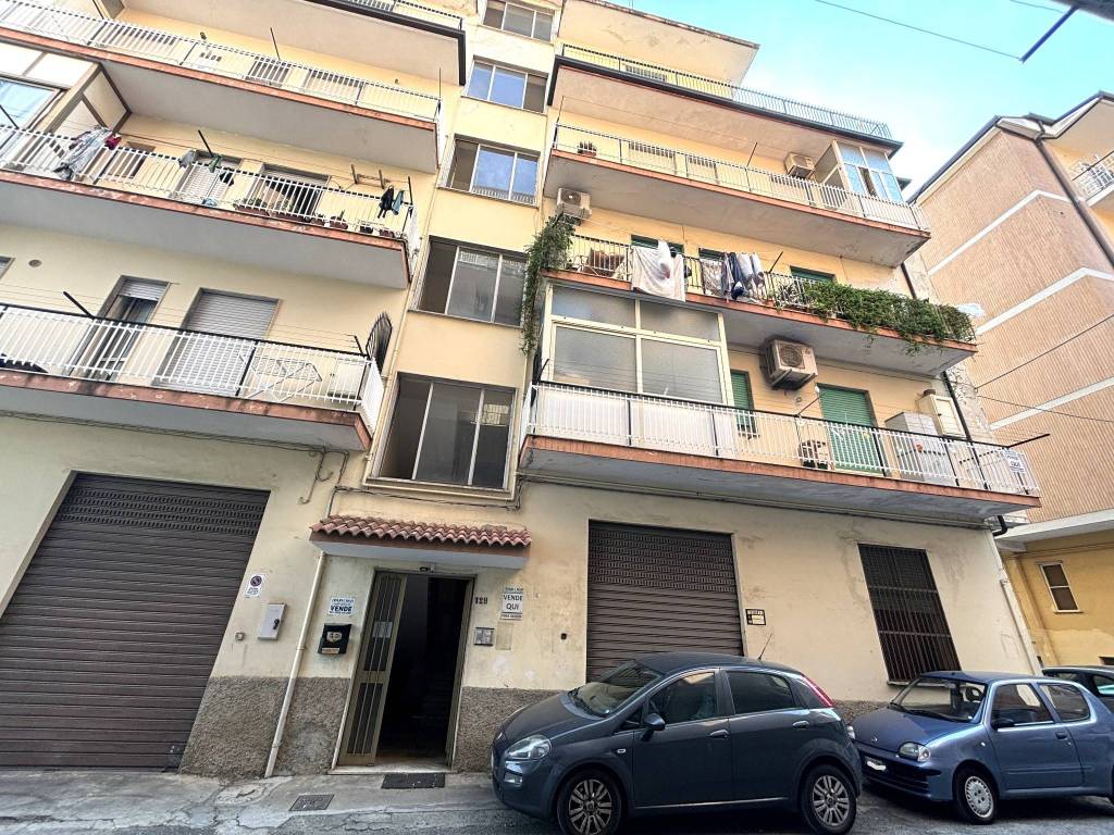 Appartamento a Lamezia terme in Via Enrico Toti, 133 - Foto 2