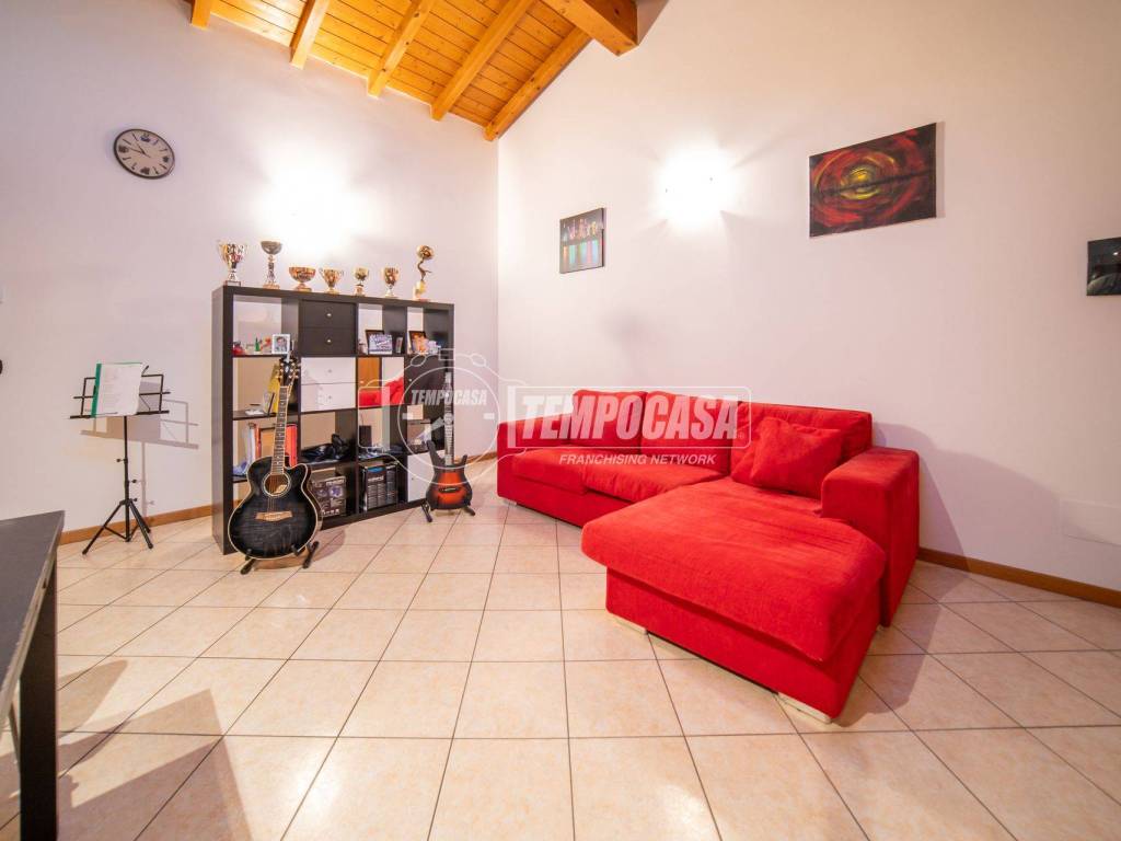 Appartamento a Carnago in Via Sandro Pertini 3 - Foto 2