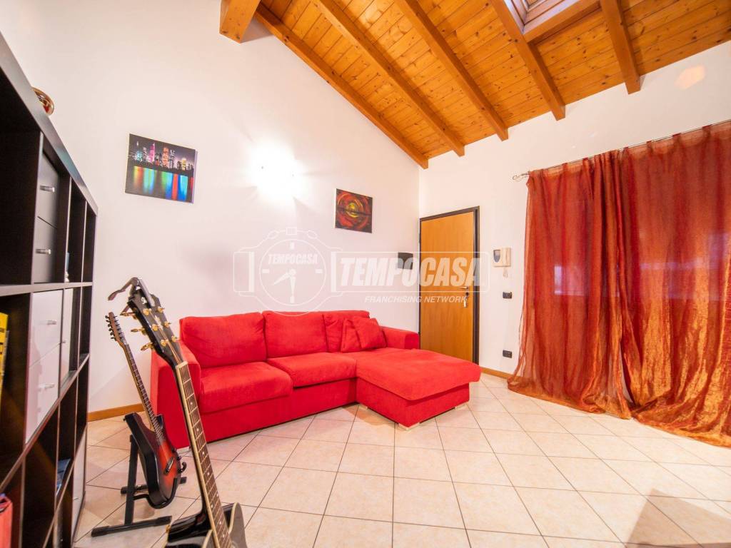 Appartamento a Carnago in Via Sandro Pertini 3 - Foto 5