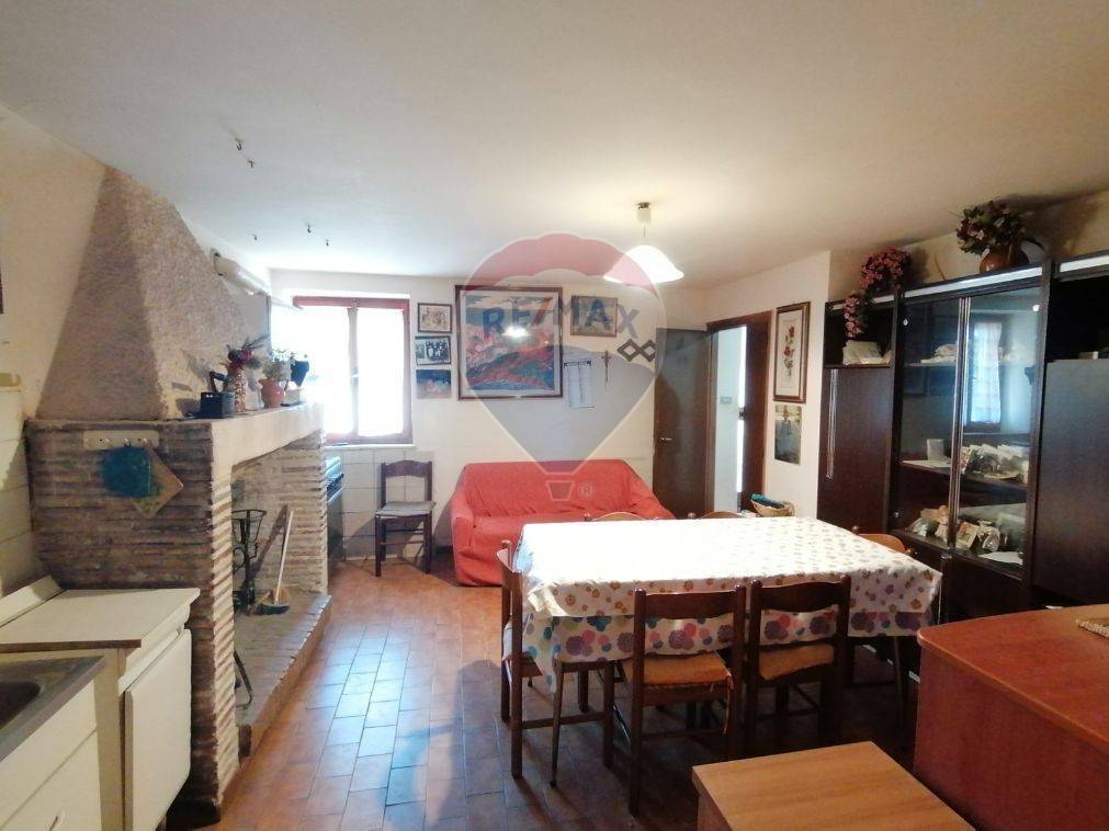 Casa indipendente a Fratta todina in Via Fratelli Cervi, 20 - Foto 3