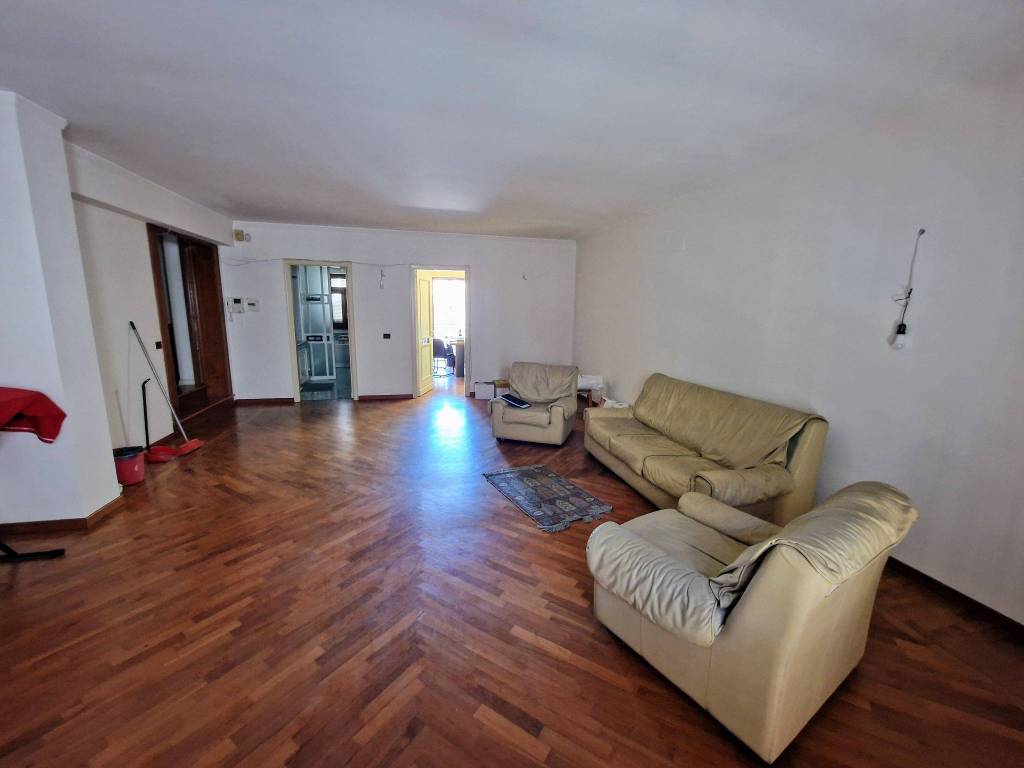 Appartamento a Giarre in Via Calderai - Foto 1