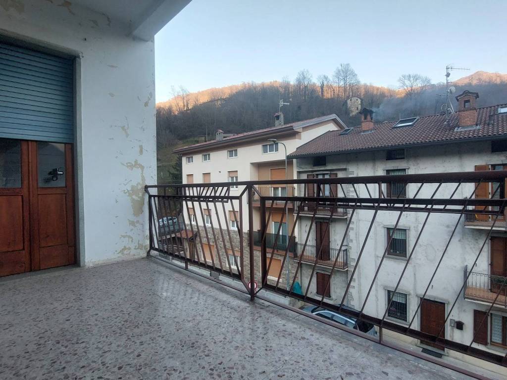 Appartamento a Val brembilla in Via Libertà, 93 - Foto 5