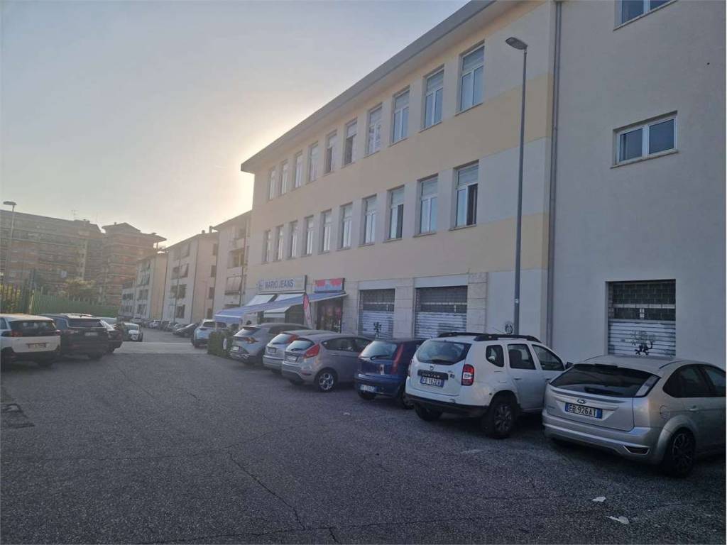 Immobile a Frosinone in piazzale Martiri di Vallerotonda, 1 - Foto 3