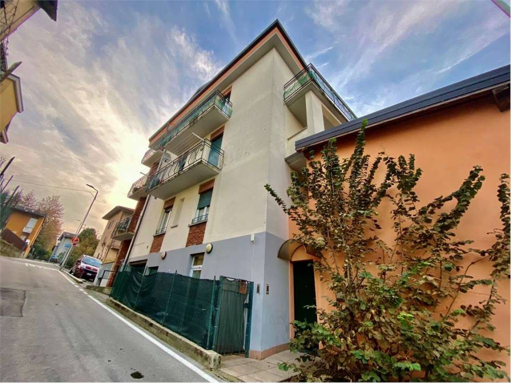 Palazzo / stabile a Costa masnaga in Via Bevera, 1 - Foto 4