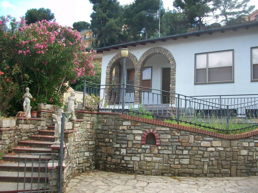 Villa a Andora in Via del Ginepro, 11 - Foto 2