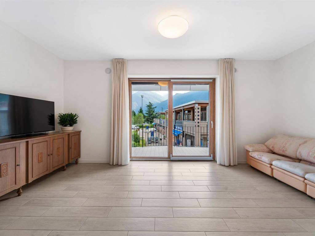 Appartamento a Chiavenna in campo sportivo - Foto 2