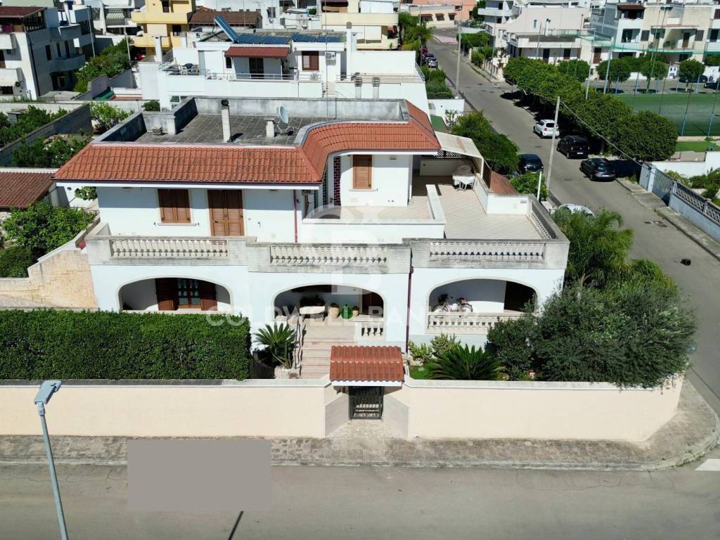 Villa a Lecce in Via Giulio Cesare - Foto 2